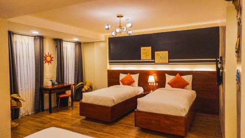 3 twin beds