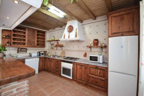 Three-Bedroom Villa image 8