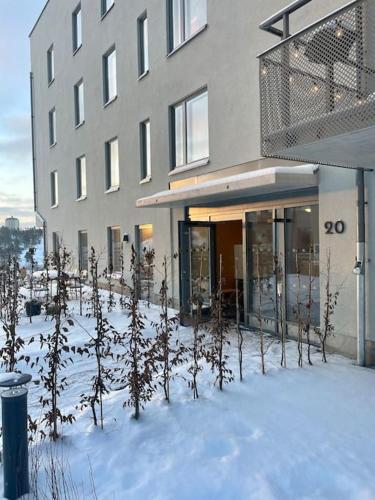 Newly built bright apartment, close to everything If you want to visit Stockholm, you will find the  in Nacka
