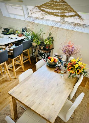 3' Subway, 15' Center, AC, Parking, Calm, Balcony in Les Lilas