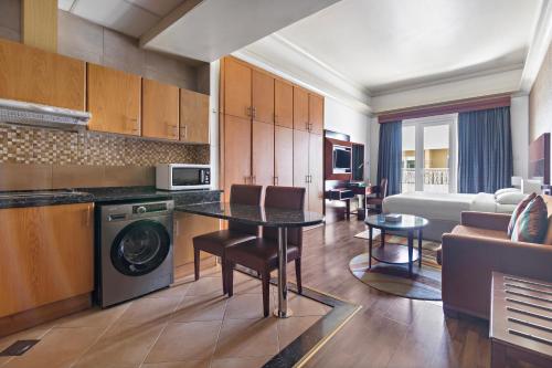 Al Khoory Hotel Apartments Al Barsha - image 9