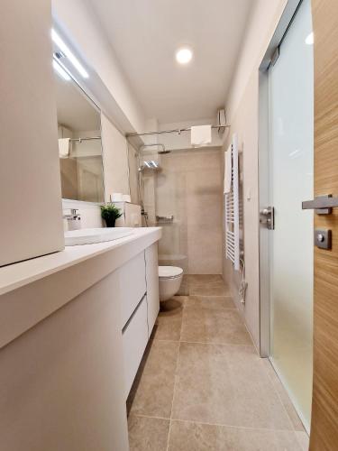 ELODIE SPLIT Room Type - One-Bedroom Apartment ELODIE SPLIT Room Type - One-Bedroom Apartment