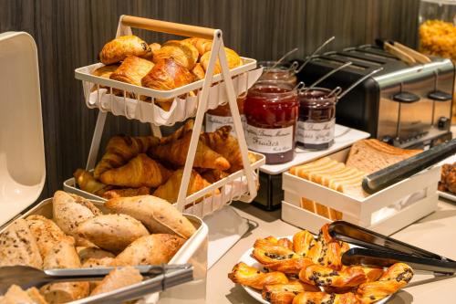 Hotel Kyriad Saint Quentin - image 22