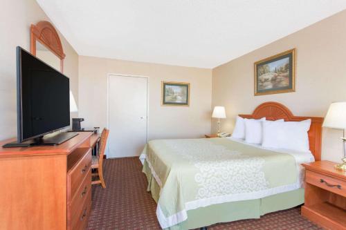 Days Inn by Wyndham Princeton - image 10