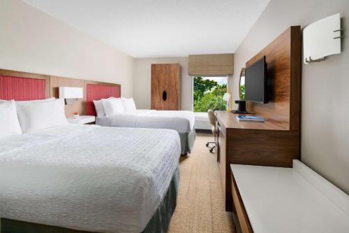 Double Room with Two Double Beds - Non-Smoking image 7