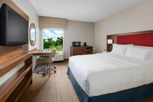 Hampton Inn Ft. Lauderdale-Cypress Creek - image 6