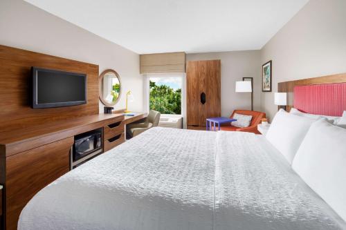 Hampton Inn Ft. Lauderdale-Cypress Creek in Pompano Beach