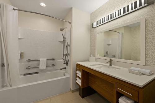 Home2 Suites By Hilton Baytown Texas - image 12