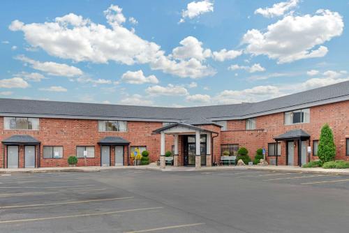 Quality Inn & Suites Mayo Clinic Area