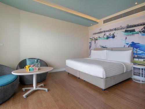 room detail thumbnail 1