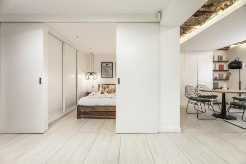 Coqueto Ático (1B+1B) Malasaña City Centre