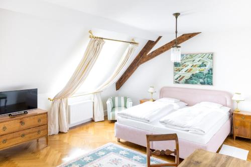 Schlossberghotel - Das Kunsthotel - image 2