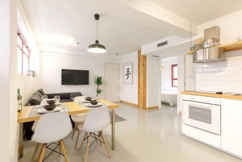 Quiet apartment in La Latina next to Plaza Mayor - main image