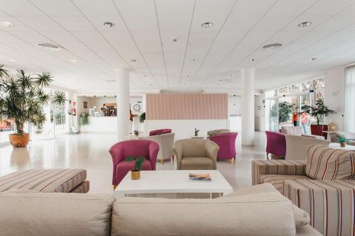 Hotel Xaloc Playa - image 6