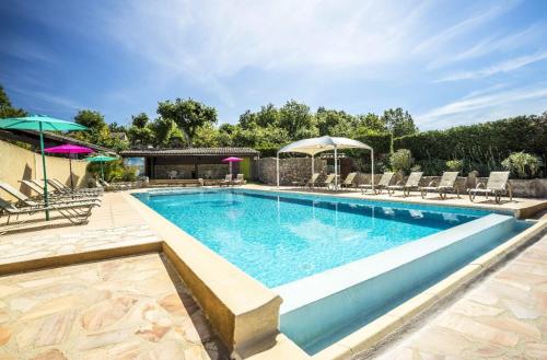 Barbouillet - Maison avec piscines partagées, Joyeuse