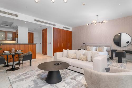 Nasma Luxury Stays - Modern Studio Apartment with City View In DIFC