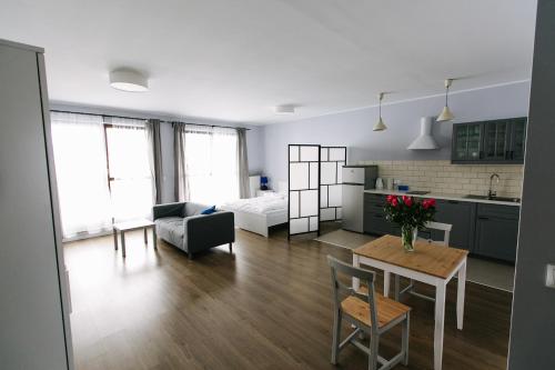 RENTTNER Apartamenty Room Type - King Studio with Balcony RENTTNER Apartamenty Room Type - King Studio with Balcony
