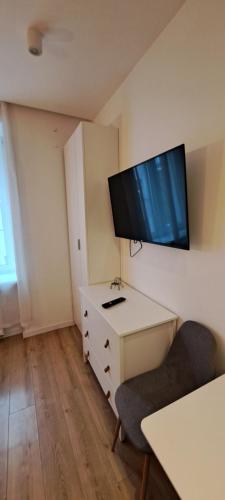 Small Single Room