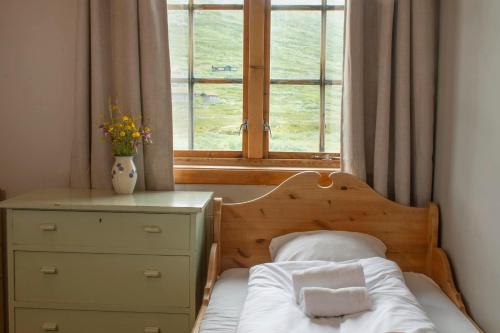2 twin beds