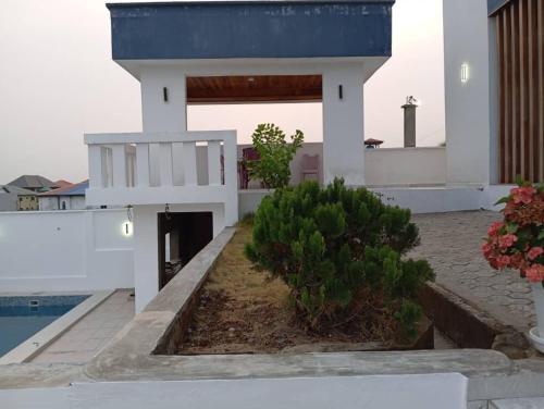 FOUR IN ONE RESIDENTIAL HOMES in ลิมบ์