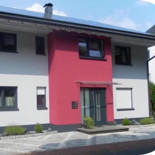Haus Avallon 111m von Kapellenstraße entfernt