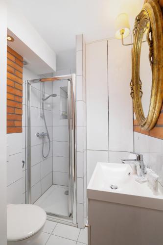 Comfortable Apartment Chramcówki in the Centre of Zakopane by Noclegi Renters - image 3