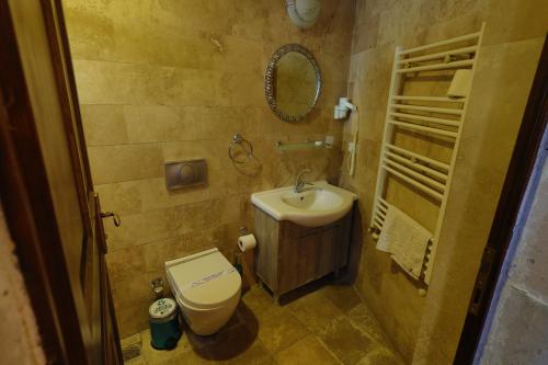 Bedrock Cave Hotel Room Type - 107 CITY STONE ROOM
