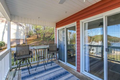 House # 15 Lakin it Easy no pets Lake View in Centre, USA