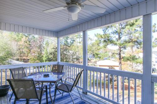 House # 15 Lakin it Easy no pets Lake View in Centre, USA