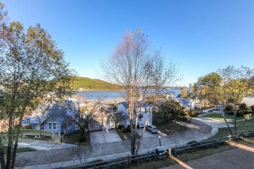 House # 26 Bay Bungalow (pet friendly) Lake View