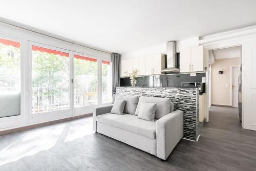 Appartement ensoleillé Buttes Chaumont - III, París