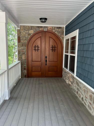 House #41 Moonset Vista House Pet Friendly in Centre, USA