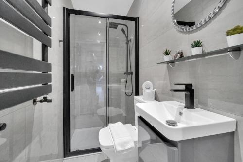 homely - King's Cross Central London Apartments - image 3