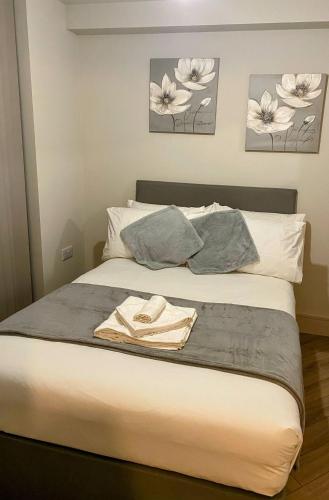 Modern Raynes Park Apartment x2 Bathroom*Garden*Wifi*