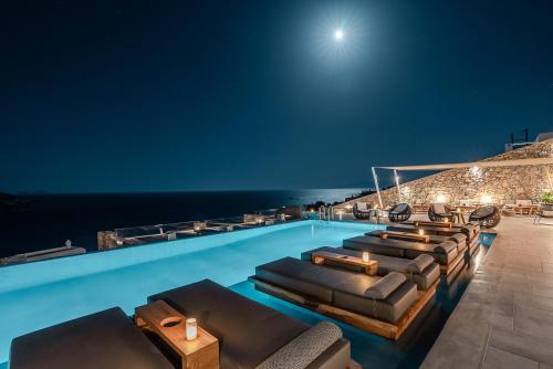 Mykonos Bliss - Cozy Suites Adults Only Hotel - image 2