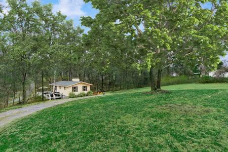 Harpers Ferry Cabin w Hot Tub, Huge Deck, Firepit, & WiFi!