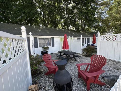 Cottage 3 - Pet Friendly - 1 Bedroom / 1 Bath - Apartment - Wolfeboro