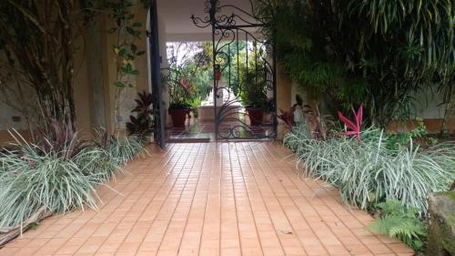 ทางเข้า, Tuscan Villa Montana in การารา