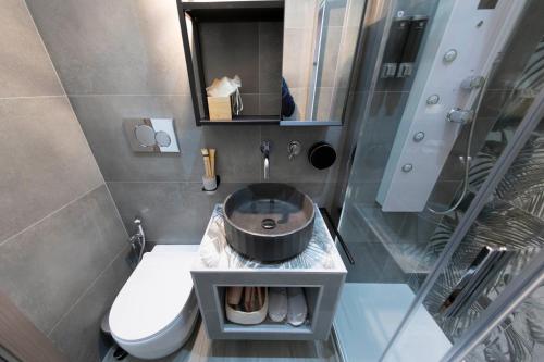 Cola Suites Apartments - image 10