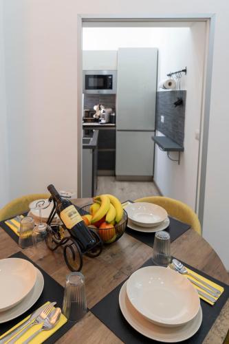 Cola Suites Apartments - image 9