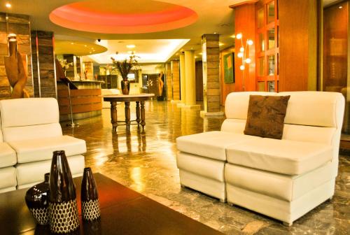 Lobby, Hotel Mayoral in Lisandro de la Torre