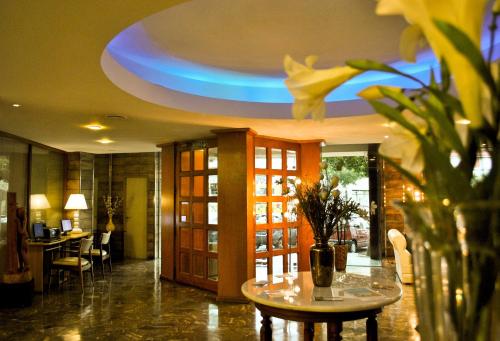 Lobby, Hotel Mayoral in Lisandro de la Torre