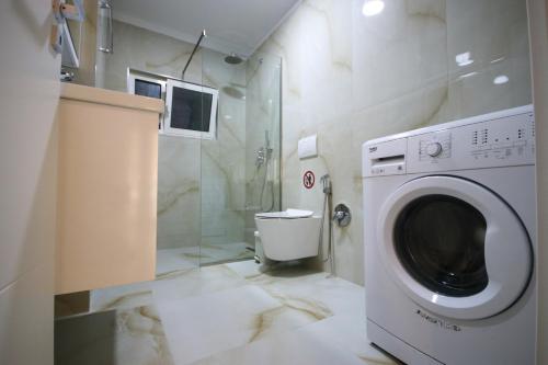 Johan's Apartment, Tirana (photo 10)