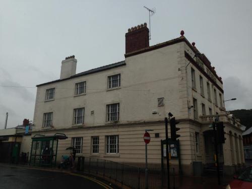 入口, 維多利亞酒店 (Victoria hotel) in 霍利韋爾