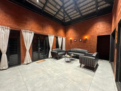 Redstone Villa By Koyna Stays in Koynanagar