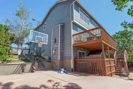 AC 2960sqft MountainViews FirePit Basketball WD in Colorado Springs, USA