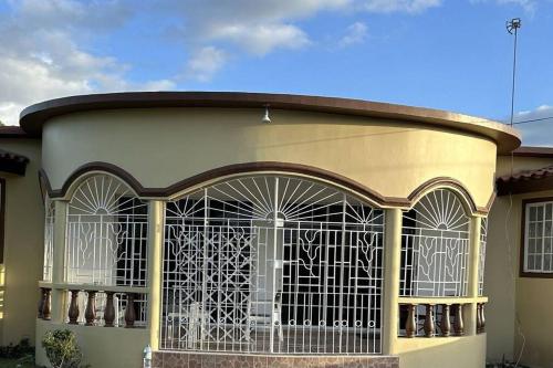 Eagles Nest Villa Studio AC TV WIFI Fan Luxury Modern in Poor Mans Corner