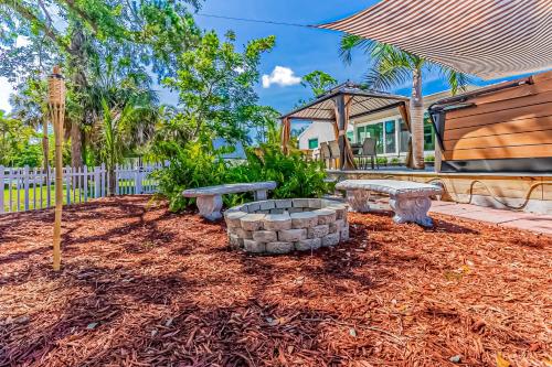 Tranquil Lakeside Haven in 東那不勒斯