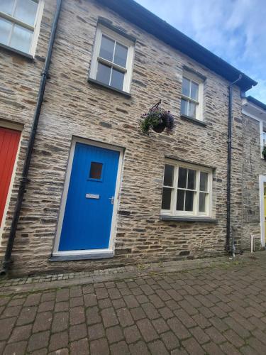Exterior view, Stunning seaside town cottage in Cardigan