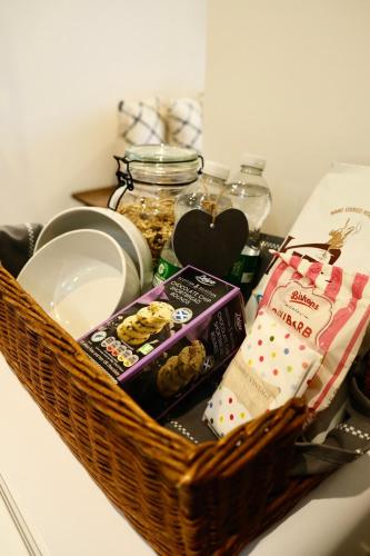 Food and beverages, Barton Hollow in Christchurch